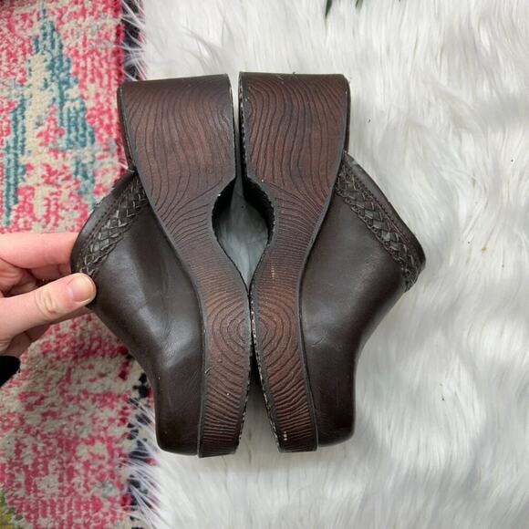 Vintage Y2K 2000s Xhilaration Neutral Brown Slip On Chunky Platform Clog 5.5 - Picture 7 of 11